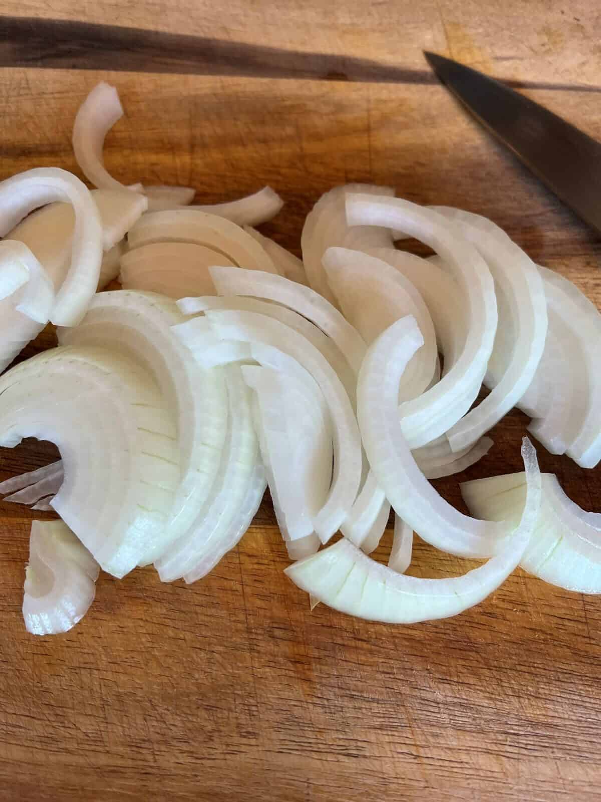 yellow onion slices